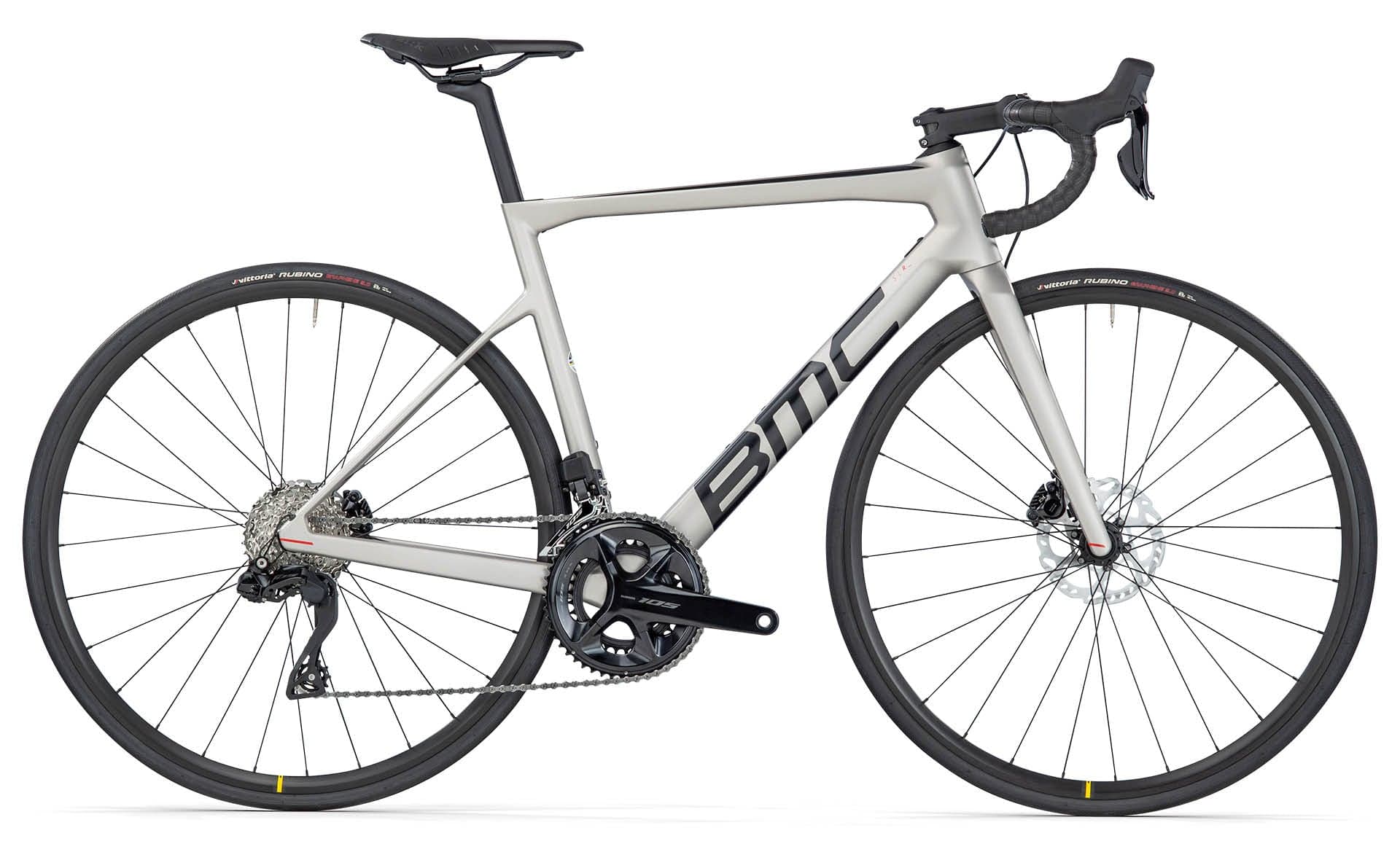 BMC Teammachine SLR Five (2023), Arctic Silver / Black, Seitenansicht (Antriebsseite), freigestellt auf Weiß, 1920x1180