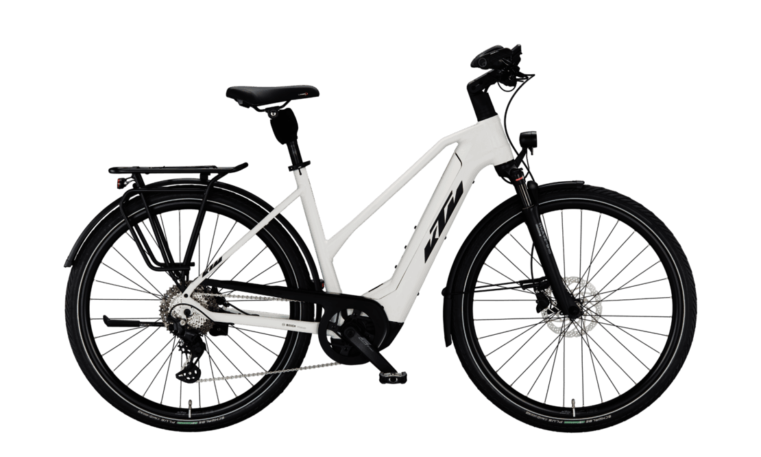 KTM Cento 10 Plus (2022), white matt (black+red) – KTM-Bild Modelljahr 2023, Trapezrahmen (D) Größe 51, Seitenansicht, freigestellt (1110x666 px, CDN-Variante desselben Bilds)